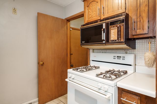 3308 WESLEYAN Avenue, Rockford, IL 61108