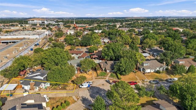 501 Hunters Glen Street, Lewisville, TX 75067