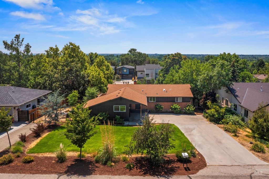 4825 W Hillside, Boise, ID 83703