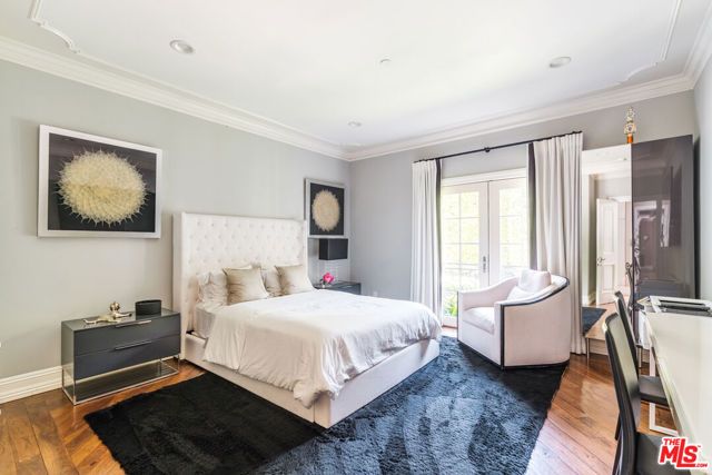 727 N Alta Drive, Beverly Hills, CA 90210