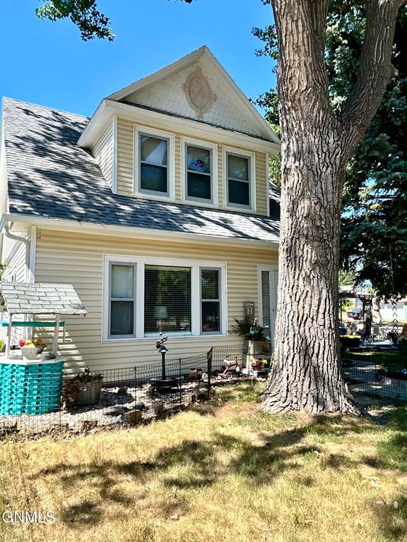 404 Putnam Street, Turtle Lake, ND 58575 photo 1