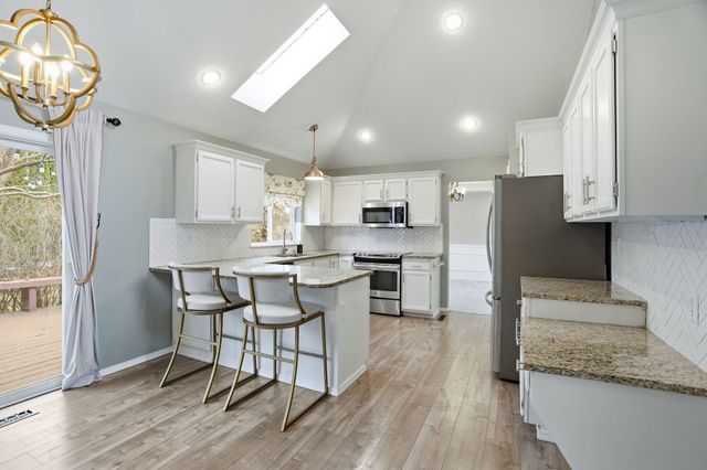 15718 E 21st Ct, Spokane Valley, WA 99037