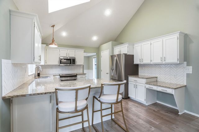 15718 E 21st Ct, Spokane Valley, WA 99037