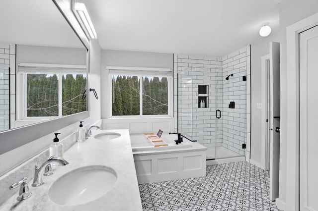 15718 E 21st Ct, Spokane Valley, WA 99037