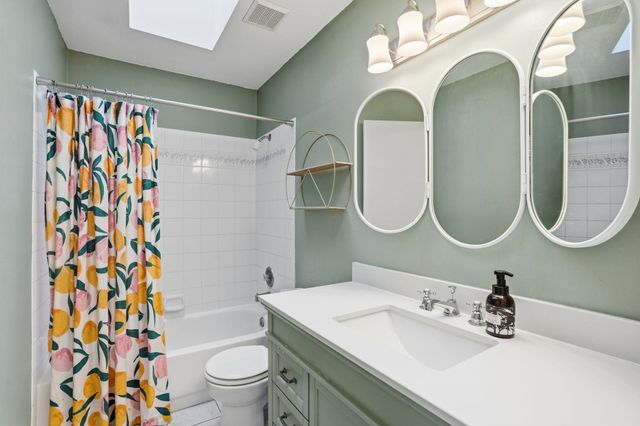 15718 E 21st Ct, Spokane Valley, WA 99037