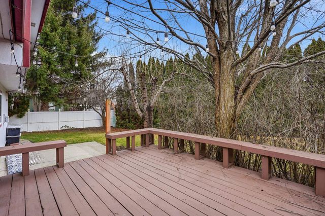 15718 E 21st Ct, Spokane Valley, WA 99037