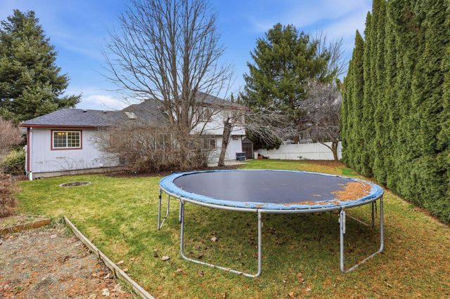 15718 E 21st Ct, Spokane Valley, WA 99037