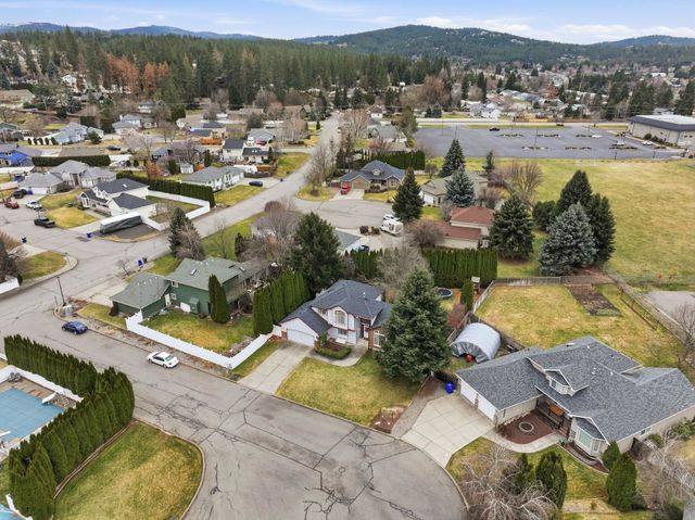 15718 E 21st Ct, Spokane Valley, WA 99037