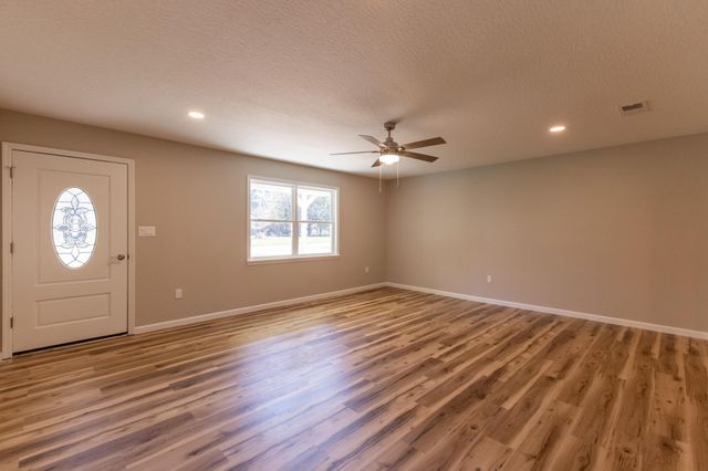 71 Griffith Rd., Hattiesburg, MS 39402