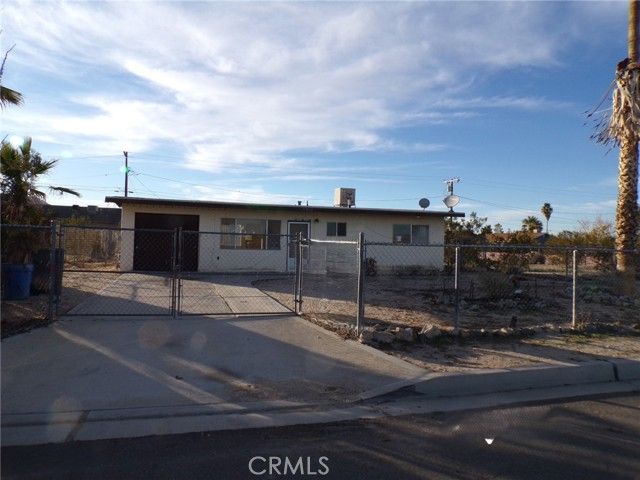 6810 Maude Adams, Twentynine Palms, CA 92277