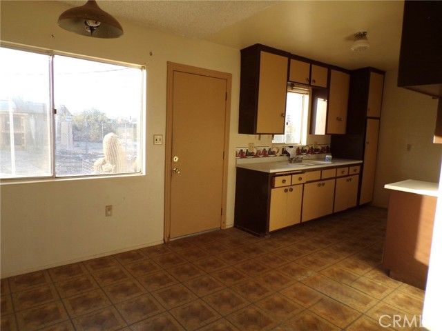 6810 Maude Adams, Twentynine Palms, CA 92277