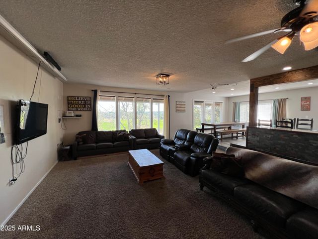 201 S 6TH Place, Show Low, AZ 85901