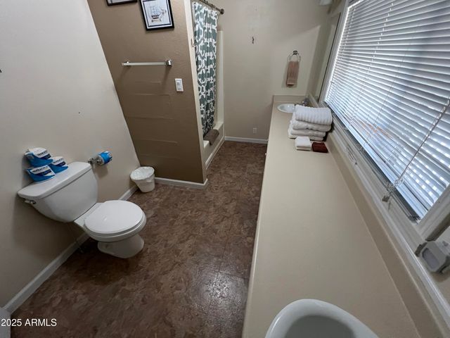 201 S 6TH Place, Show Low, AZ 85901