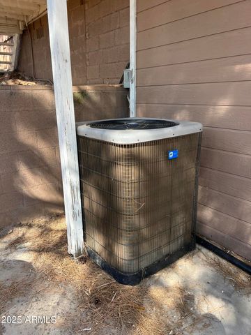 201 S 6TH Place, Show Low, AZ 85901