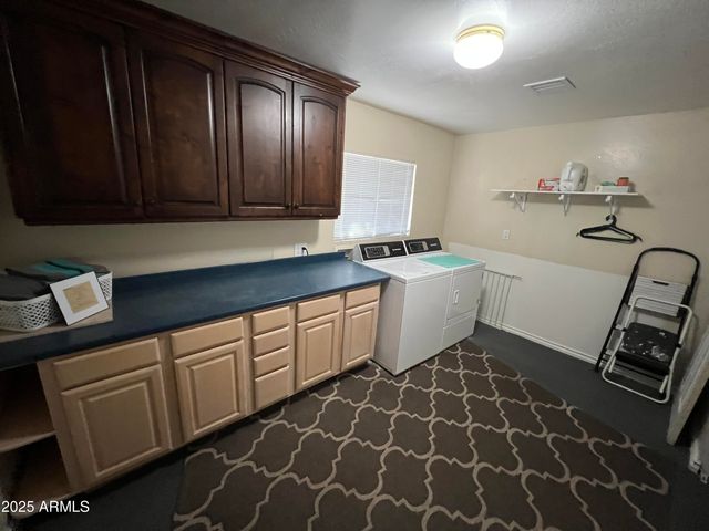 201 S 6TH Place, Show Low, AZ 85901