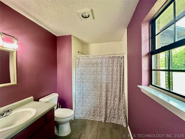1705 S Muskogee Place, Claremore, OK 74019