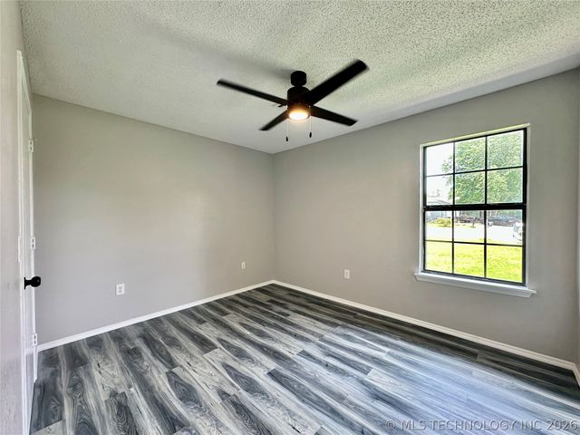 1705 S Muskogee Place, Claremore, OK 74019