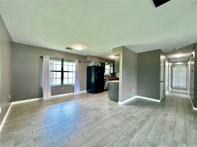 1705 S Muskogee Place, Claremore, OK 74019