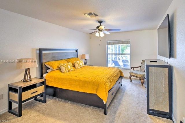 3223 SE Santa Barbara Pl, Cape Coral, FL 33904