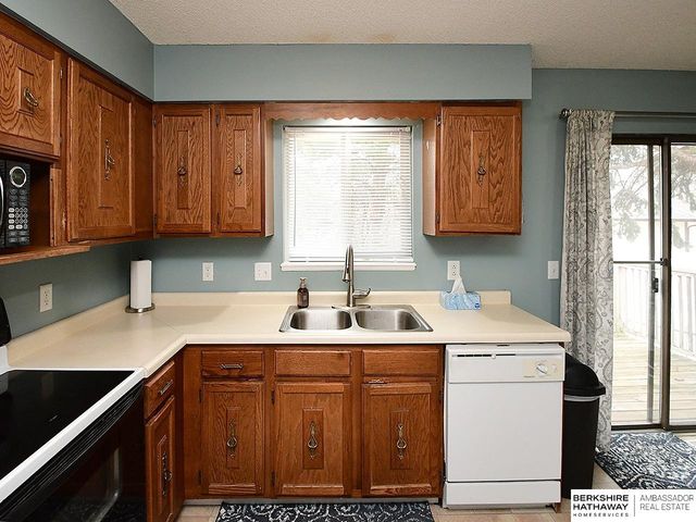 421 Sante Fe Trail, Lincoln, NE 68521