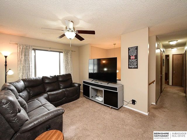 421 Sante Fe Trail, Lincoln, NE 68521