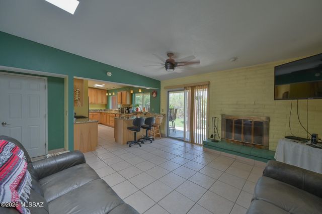 6520 E Calle De Amigos, Tucson, AZ 85750