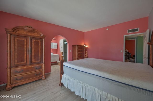 6520 E Calle De Amigos, Tucson, AZ 85750