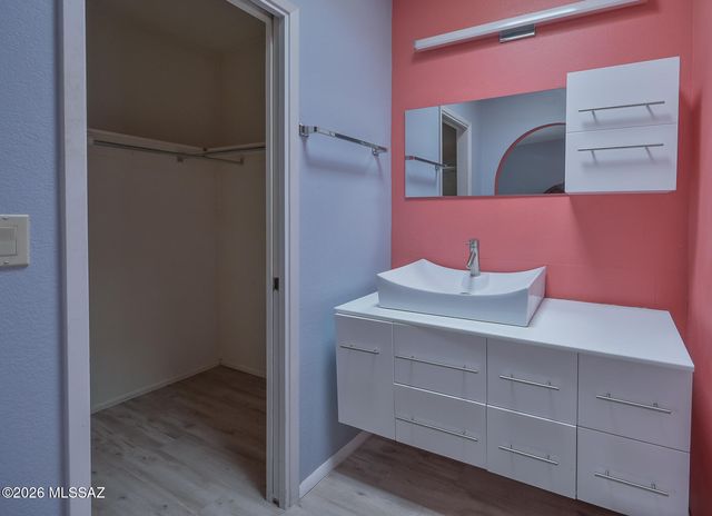 6520 E Calle De Amigos, Tucson, AZ 85750