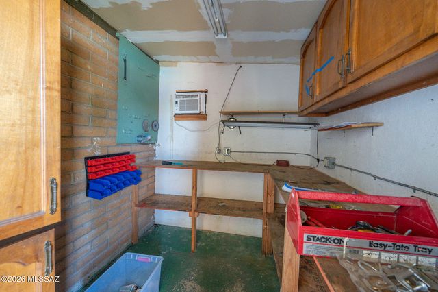 6520 E Calle De Amigos, Tucson, AZ 85750