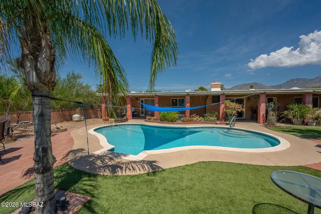 6520 E Calle De Amigos, Tucson, AZ 85750