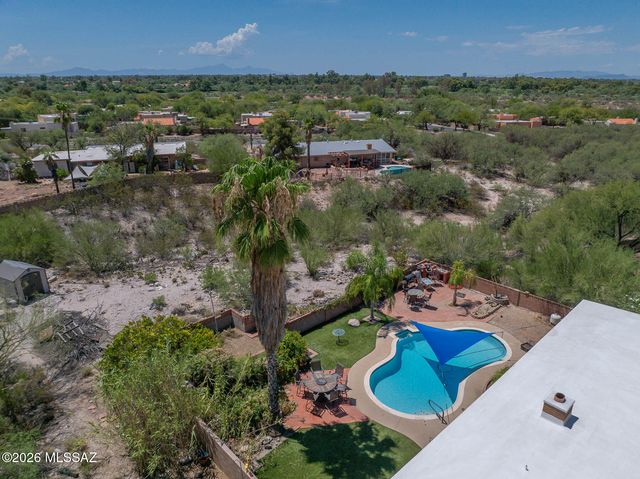 6520 E Calle De Amigos, Tucson, AZ 85750