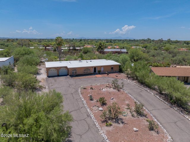 6520 E Calle De Amigos, Tucson, AZ 85750