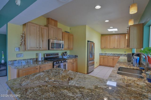 6520 E Calle De Amigos, Tucson, AZ 85750