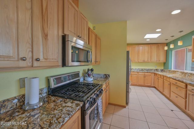 6520 E Calle De Amigos, Tucson, AZ 85750