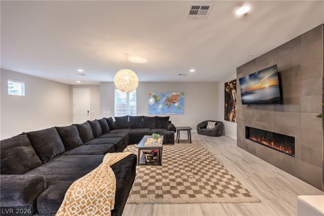 1335 South 8th Street, Las Vegas, NV 89104