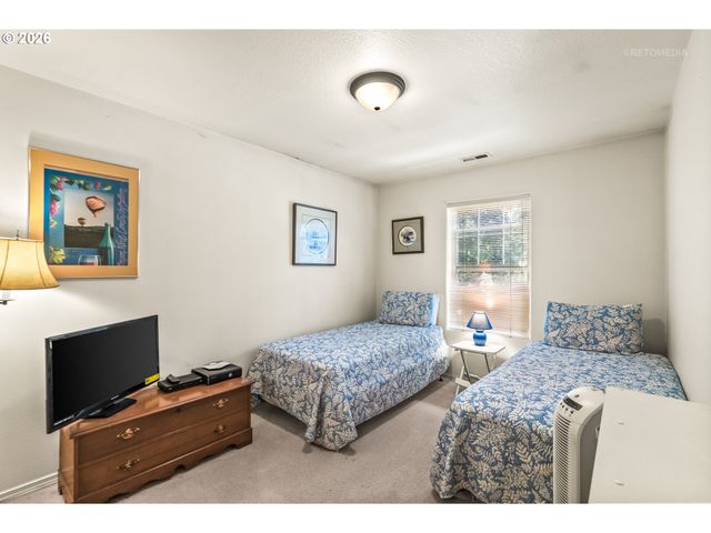 21147 Sw MADEIRA Ter, Sherwood, OR 97140
