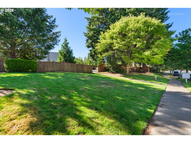 21147 Sw MADEIRA Ter, Sherwood, OR 97140