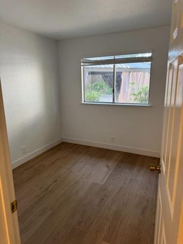 7213 La Tour, Sacramento, CA 95842