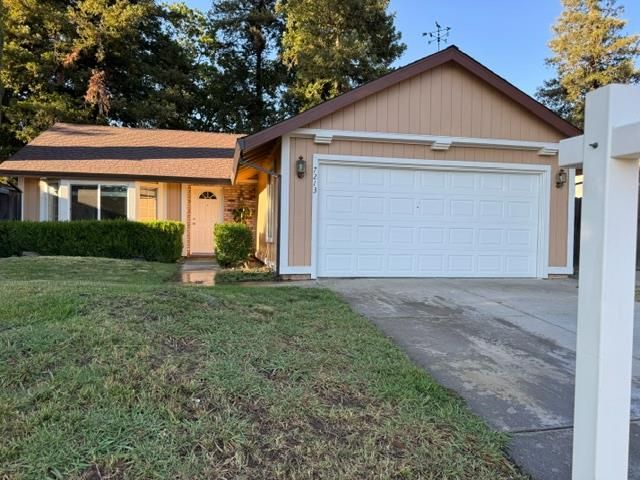 7213 La Tour, Sacramento, CA 95842