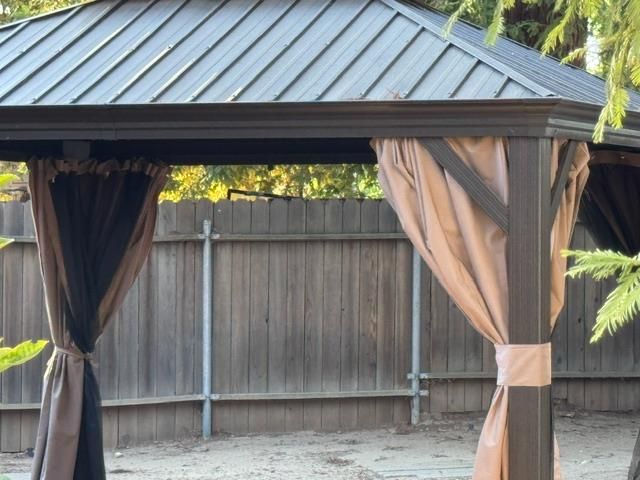 7213 La Tour, Sacramento, CA 95842