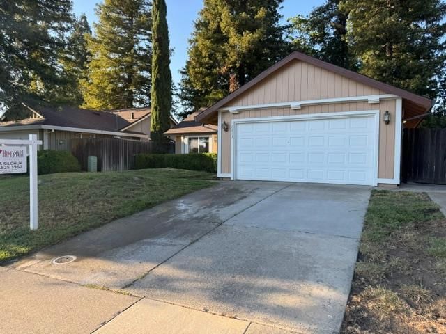 7213 La Tour, Sacramento, CA 95842