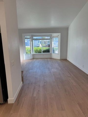 7213 La Tour, Sacramento, CA 95842