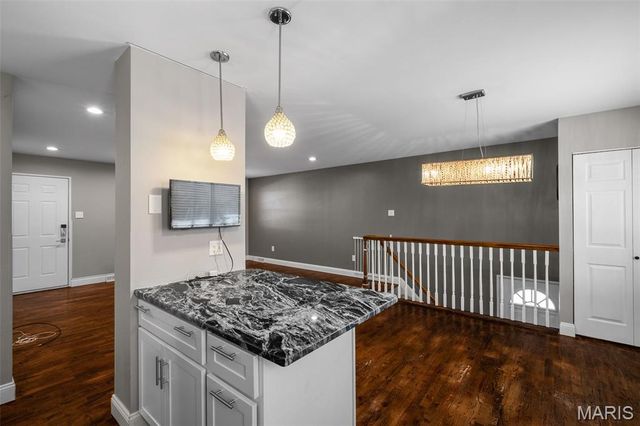 9213 Nemo Drive, St Louis, MO 63123