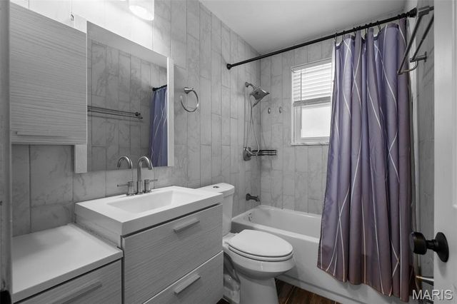 9213 Nemo Drive, St Louis, MO 63123