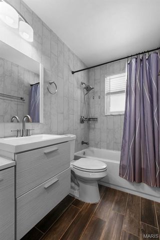 9213 Nemo Drive, St Louis, MO 63123