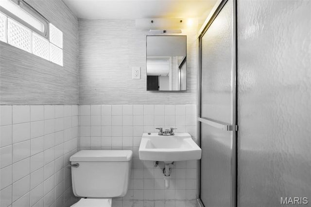 9213 Nemo Drive, St Louis, MO 63123