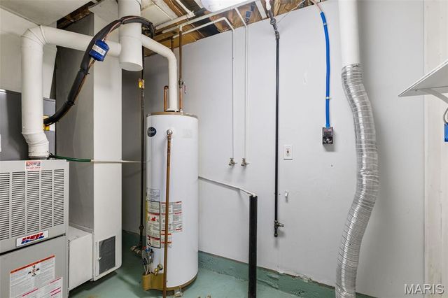 9213 Nemo Drive, St Louis, MO 63123