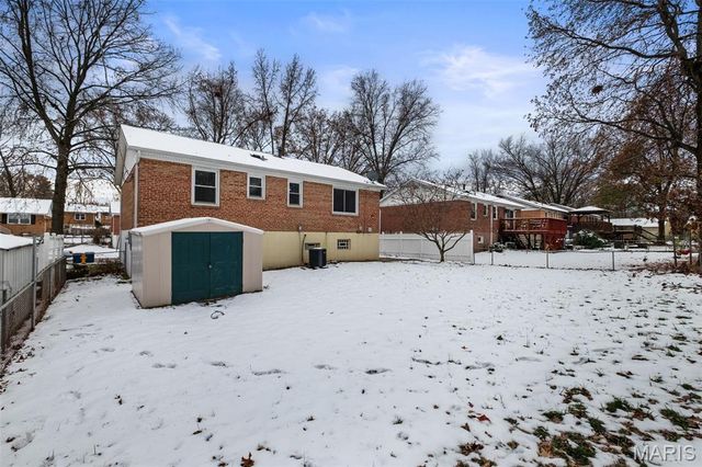 9213 Nemo Drive, St Louis, MO 63123