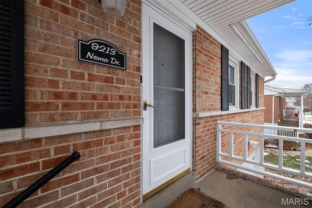 9213 Nemo Drive, St Louis, MO 63123