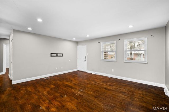 9213 Nemo Drive, St Louis, MO 63123